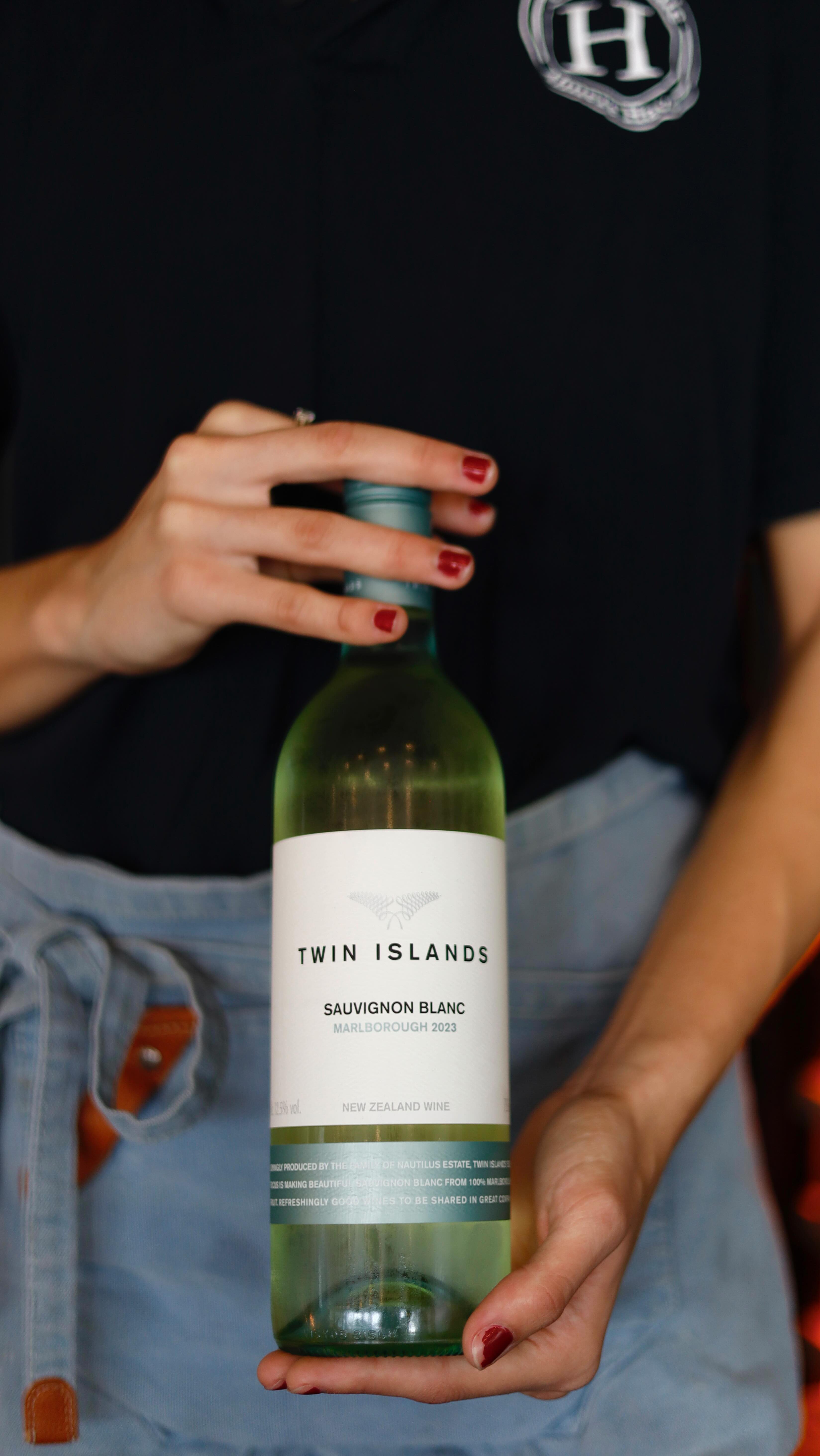 Instagram post from deharmoniealmere. This post is in position 4.